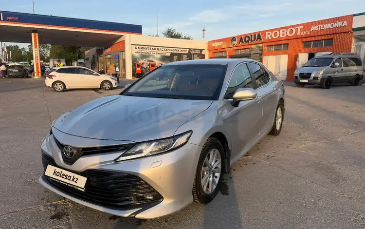 Toyota Camry 2019 года за 13 000 000 тг. в Шымкент