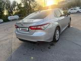 Toyota Camry 2019 года за 13 000 000 тг. в Шымкент – фото 3