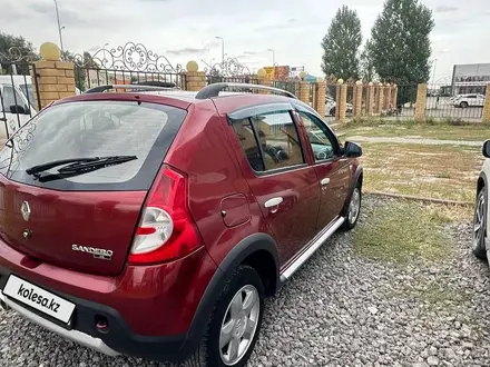 Renault Sandero Stepway 2013 года за 3 700 000 тг. в Актобе – фото 4