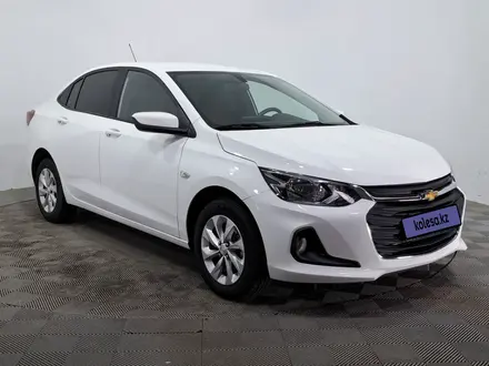 Chevrolet Onix 2025 года за 6 390 000 тг. в Астана – фото 3