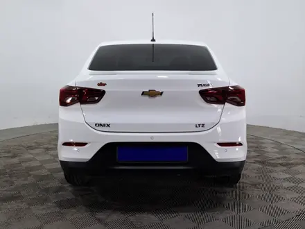 Chevrolet Onix 2025 года за 6 390 000 тг. в Астана – фото 6