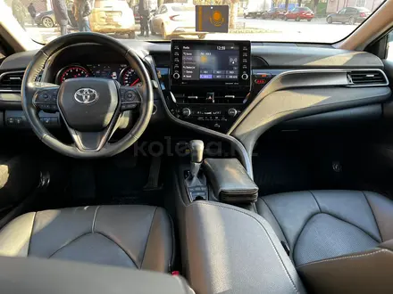 Toyota Camry 2021 года за 14 500 000 тг. в Уральск – фото 7