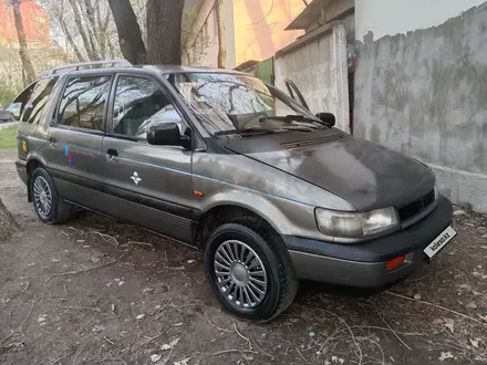 Mitsubishi Space Wagon 1993 года за 1 100 000 тг. в Алматы – фото 2