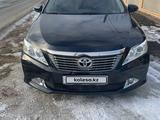 Toyota Camry 2013 года за 9 800 000 тг. в Актобе