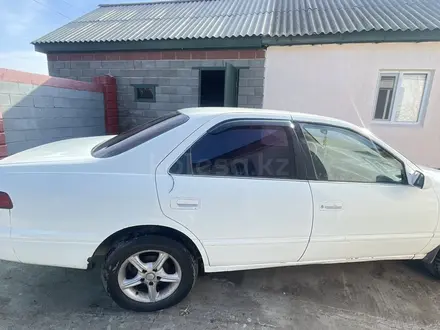 Toyota Camry 1998 года за 3 000 000 тг. в Шу – фото 4