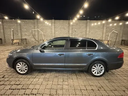 Skoda Superb 2014 года за 6 600 000 тг. в Астана – фото 6