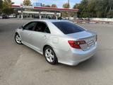 Toyota Camry 2013 года за 6 850 000 тг. в Уральск – фото 2