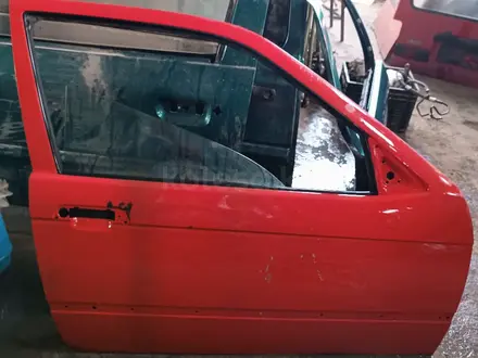 Двери BMW E36 Сидан компакт за 25 000 тг. в Алматы