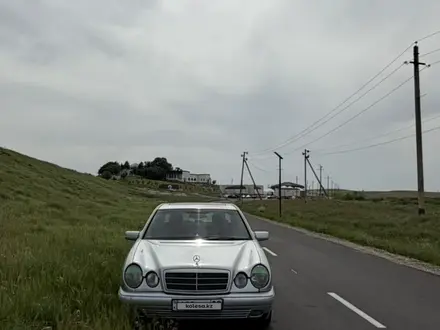Mercedes-Benz E 230 1996 года за 1 650 000 тг. в Тараз