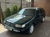 Volkswagen Passat 1994 года за 3 333 333 тг. в Алматы – фото 2