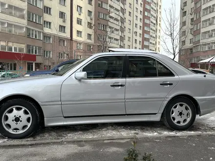 Mercedes-Benz C 280 1993 года за 2 000 000 тг. в Алматы – фото 17