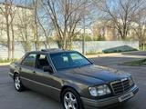Mercedes-Benz E 220 1992 года за 3 200 000 тг. в Алматы – фото 3
