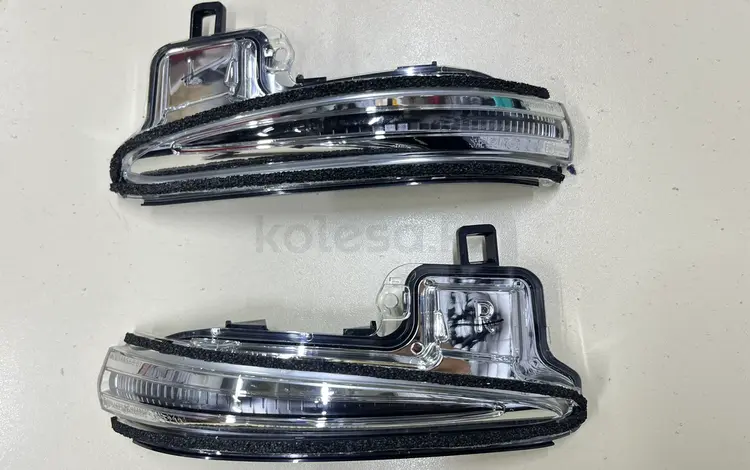 Поворотник на зеркало Toyota Rav 4 за 1 000 тг. в Алматы