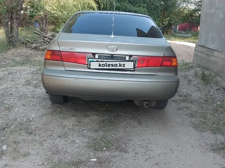 Toyota Camry 1999 года за 2 900 000 тг. в Алматы – фото 4