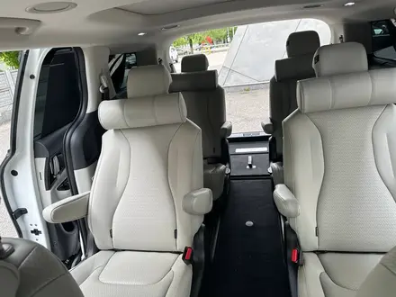 Kia Carnival 2021 года за 22 000 000 тг. в Алматы – фото 23