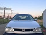Volkswagen Golf 1994 года за 900 000 тг. в Астана