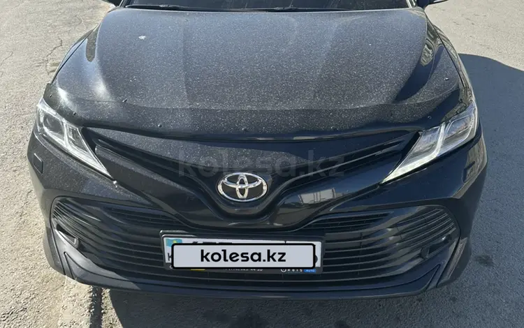 Toyota Camry 2019 года за 13 000 000 тг. в Семей