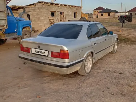 BMW 520 1993 года за 1 900 000 тг. в Шу – фото 2