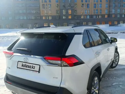 Toyota RAV4 2023 года за 20 000 000 тг. в Астана – фото 3