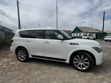 Infiniti QX56, 2010