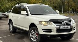 Volkswagen Touareg 2008 года за 6 490 000 тг. в Астана