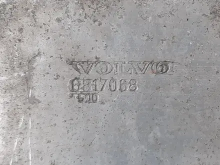Усилитель переднего бампера вольво 850 за 8 000 тг. в Караганда – фото 2