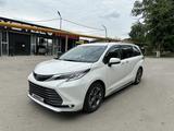 Toyota Sienna 2021 года за 25 000 000 тг. в Алматы