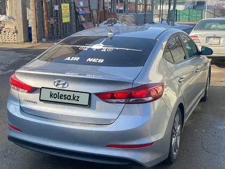 Hyundai Elantra 2017 года за 7 700 000 тг. в Шымкент – фото 2