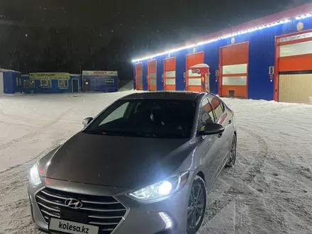 Hyundai Elantra 2017 года за 7 700 000 тг. в Шымкент