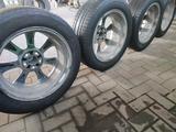 R18 5x114.3 J7 ET35 оригинальные диски с резиной 235.55.R18үшін400 000 тг. в Алматы – фото 5