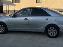 Toyota Camry, 2004