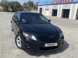 Toyota Camry 2011 года за 7 500 000 тг. в Жанаозен – фото 2