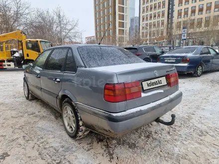 Volkswagen Passat 1995 года за 1 650 000 тг. в Астана – фото 3