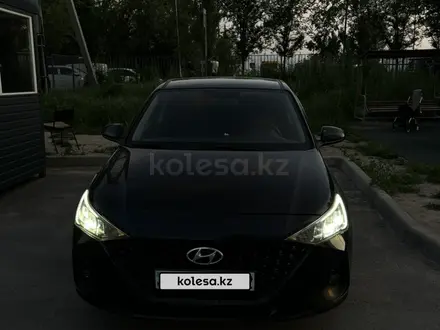Hyundai Accent 2021 года за 7 500 000 тг. в Алматы – фото 2