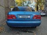 Mercedes-Benz E 240 1998 года за 2 850 000 тг. в Петропавловск – фото 4