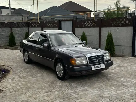 Mercedes-Benz E 230 1991 года за 1 650 000 тг. в Алматы – фото 2