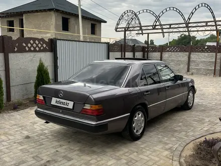 Mercedes-Benz E 230 1991 года за 1 650 000 тг. в Алматы – фото 3