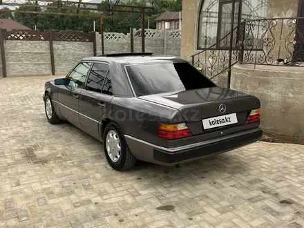 Mercedes-Benz E 230 1991 года за 1 650 000 тг. в Алматы – фото 4