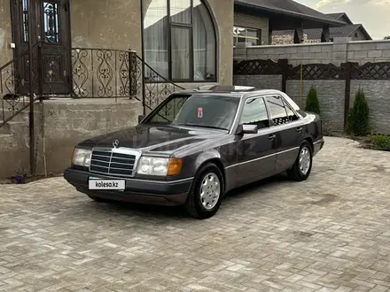 Mercedes-Benz E 230 1991 года за 1 650 000 тг. в Алматы