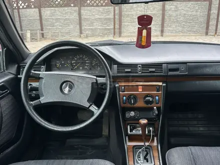 Mercedes-Benz E 230 1991 года за 1 650 000 тг. в Алматы – фото 5