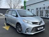 Toyota Sienna 2018 года за 16 800 000 тг. в Алматы