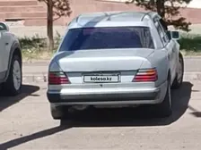 Mercedes-Benz E-Class, 1990