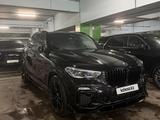BMW X5 2019 года за 30 000 000 тг. в Астана – фото 2