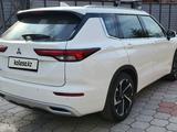 Mitsubishi Outlander 2023 года за 18 750 000 тг. в Алматы – фото 3