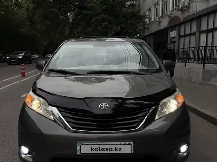 Toyota Sienna 2013 года за 13 500 000 тг. в Алматы – фото 3