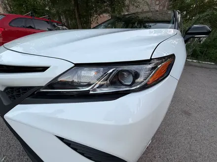 Toyota Camry 2020 года за 11 500 000 тг. в Тараз – фото 2