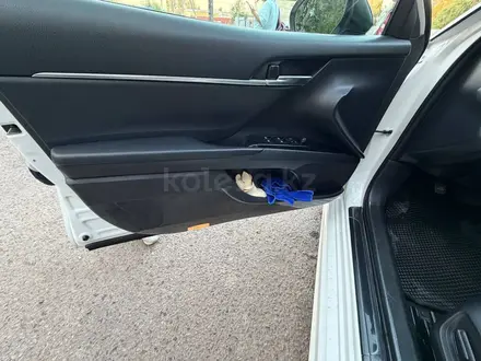 Toyota Camry 2020 года за 11 500 000 тг. в Тараз – фото 10