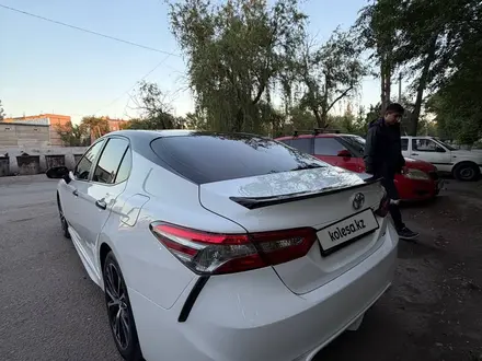 Toyota Camry 2020 года за 11 500 000 тг. в Тараз – фото 4
