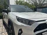 Toyota RAV4 2021 годаүшін19 300 000 тг. в Алматы – фото 3
