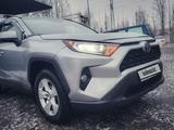 Toyota RAV4 2020 года за 13 900 000 тг. в Павлодар